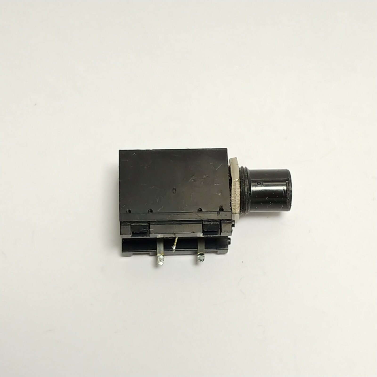 Marantz PM 750DC Integrated Amplifier Parts 1 One Headphone EQ Out Jack Tested