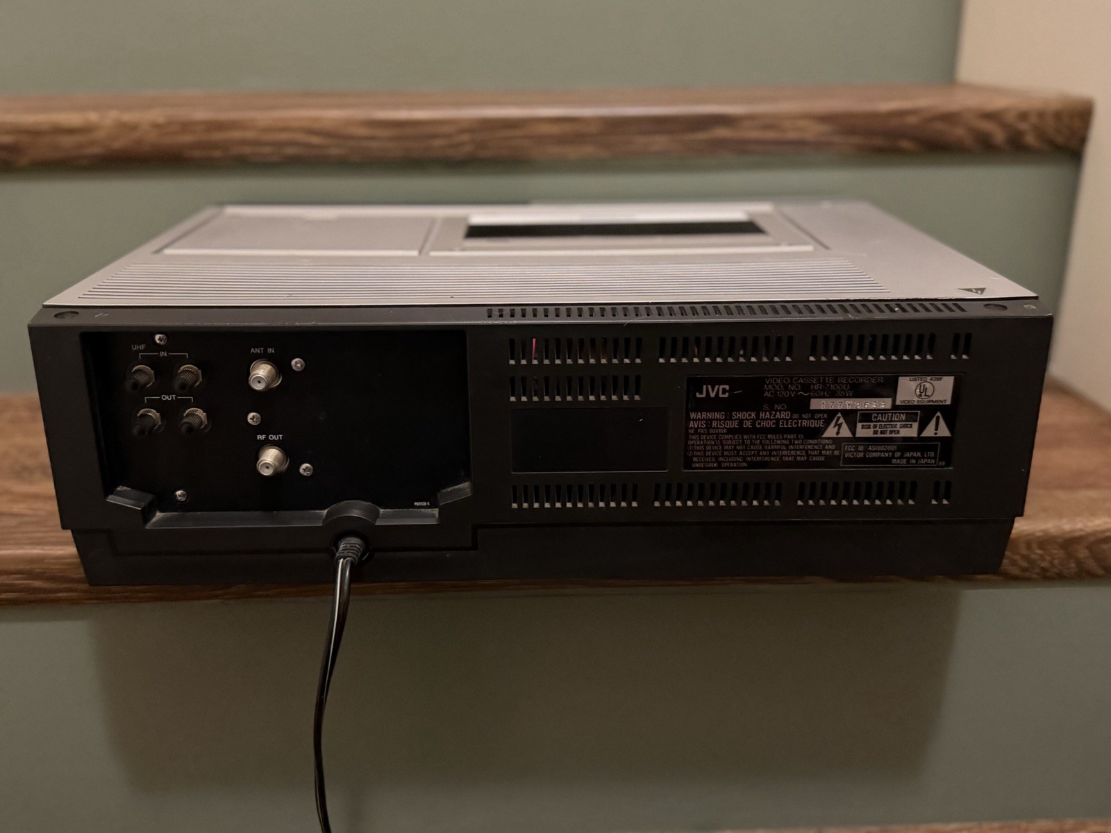 JVC HR-7100U ***FOR PARTS NOT WORKING*** The Goldbergs VHS VCR Player