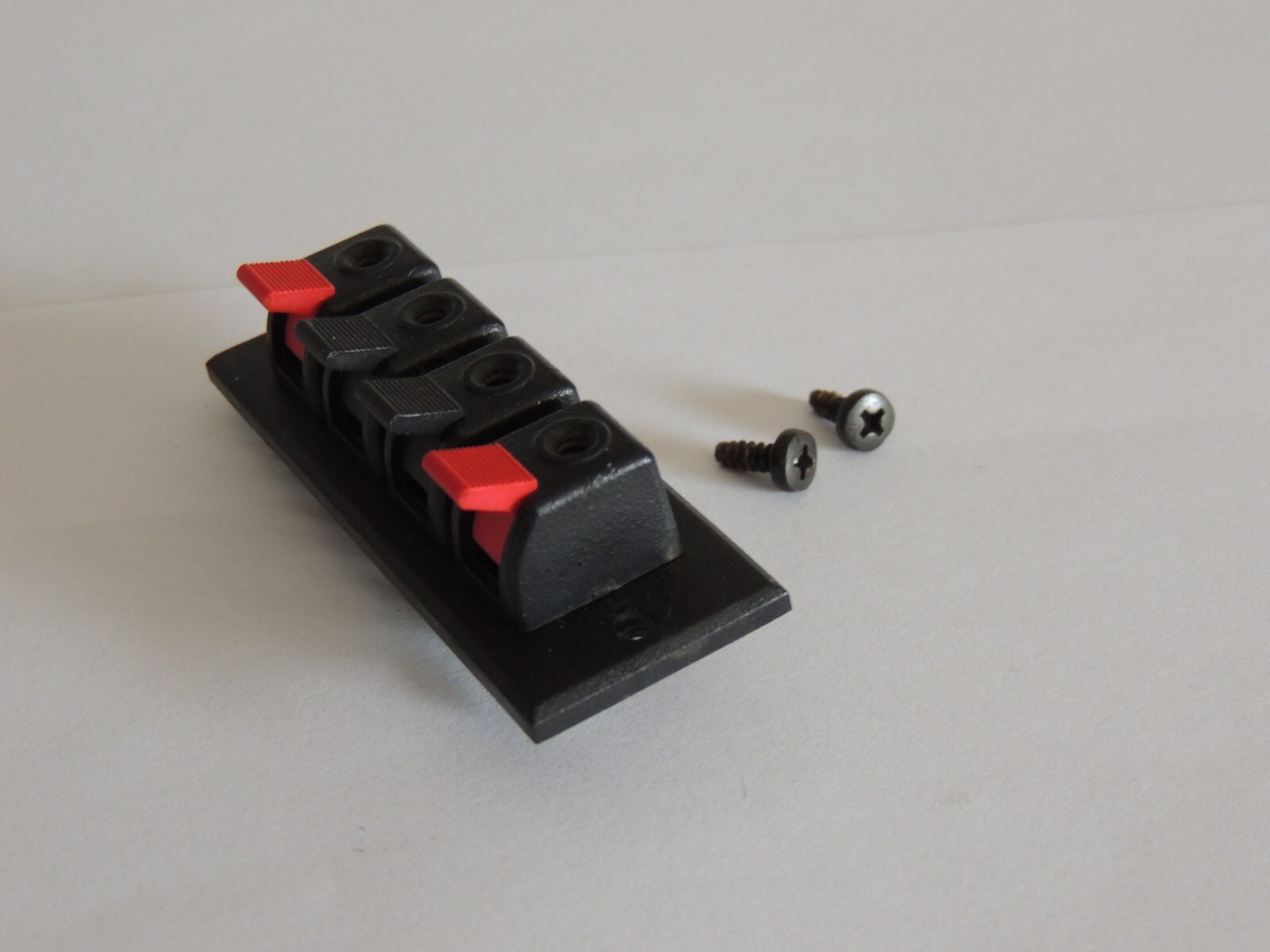Yamaha CR-820 Speaker Output Terminal LA00194