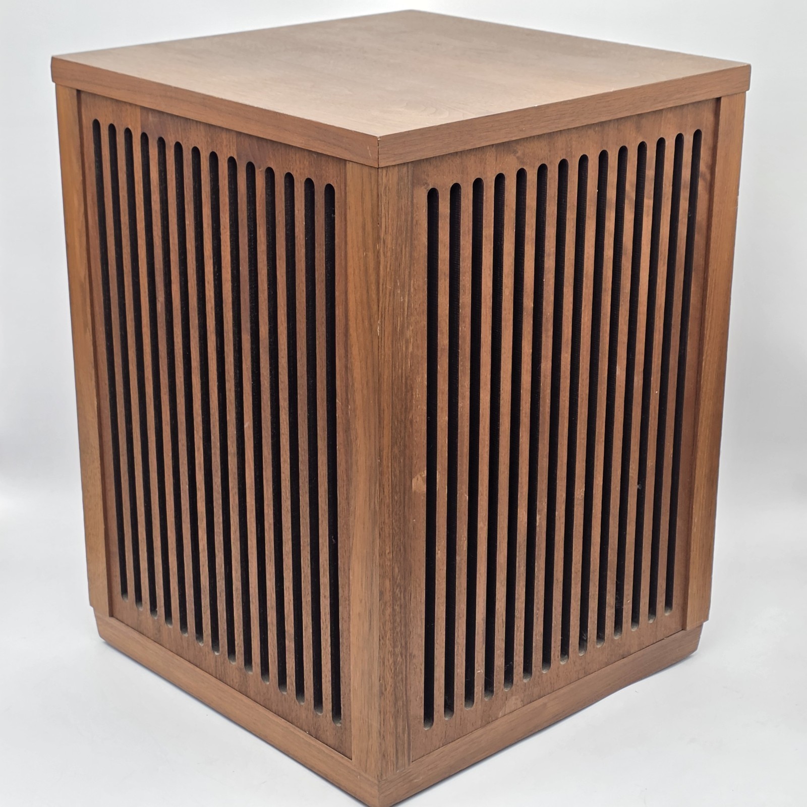 Vintage 1969 Realistic Optimus 4 Omni-Directional Speakers Rare READ DESCRIPTION