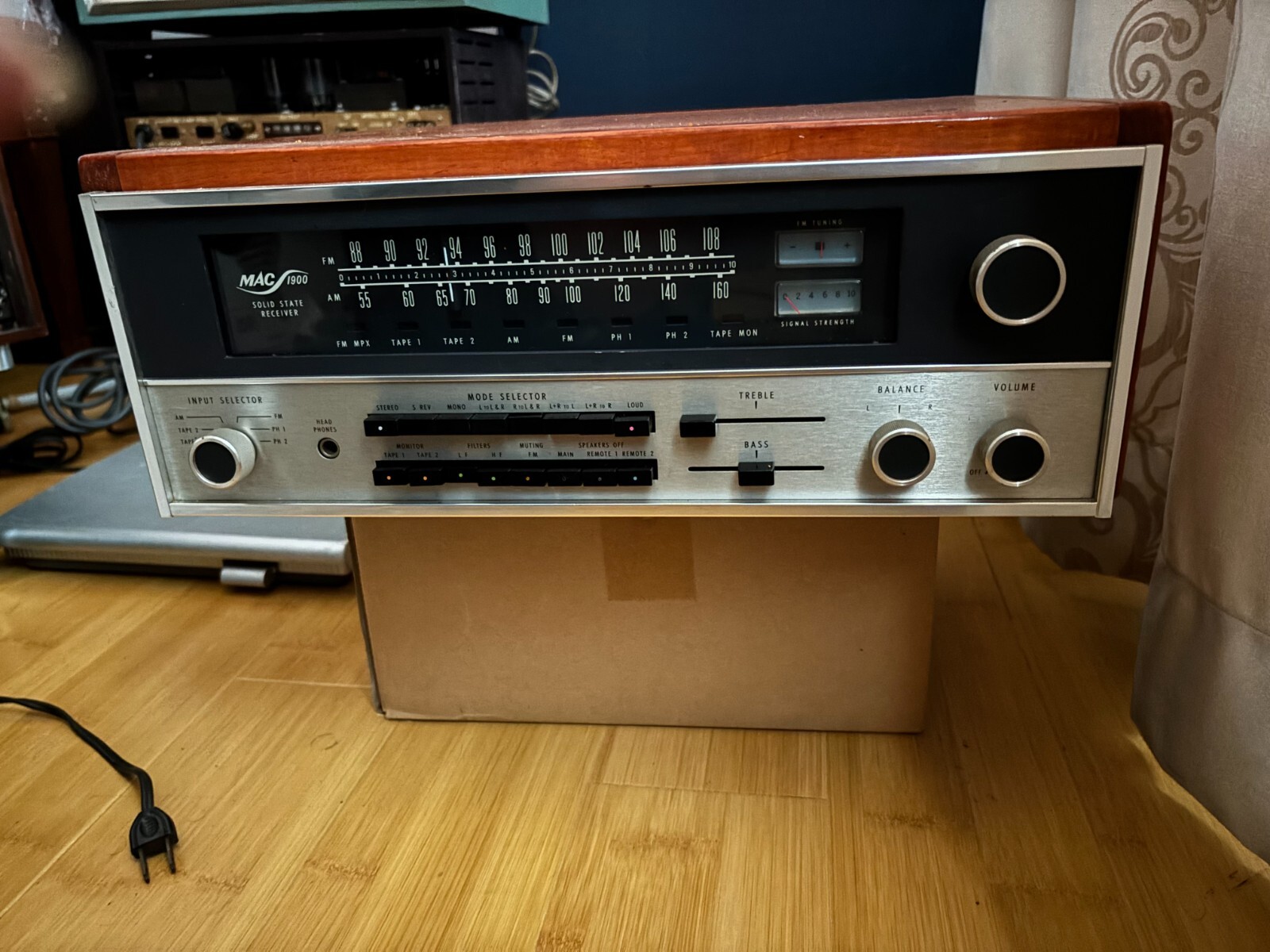 McIntosh MAC 1700 Stereo Receiver