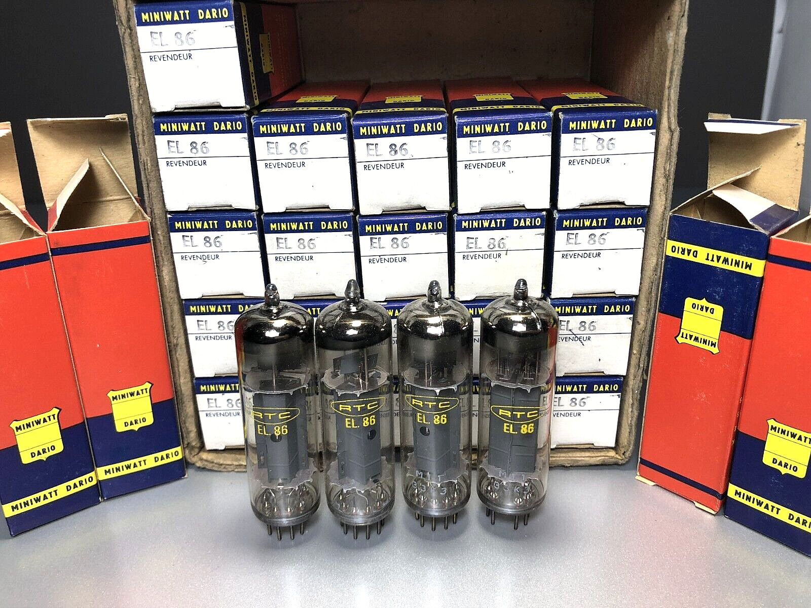 Vintage Mullard Miniwatt Dario EL86, B3K3 Tubes – Matched Quad NOS New Old Stock