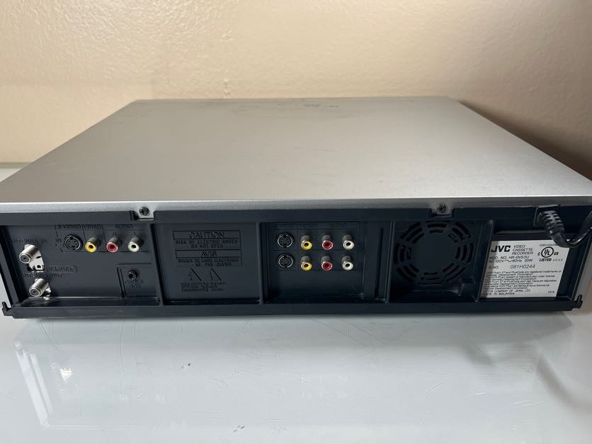 JVC HR-DVS3U Super VHS ET & Mini DV Player