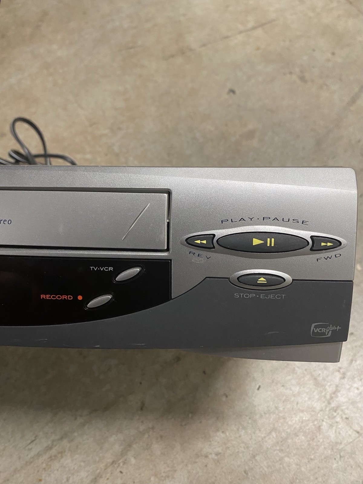 RCA VR651HF AccuSearch 4 Head Hi-Fi Stereo VHS VCR Player Recorder AS-IS