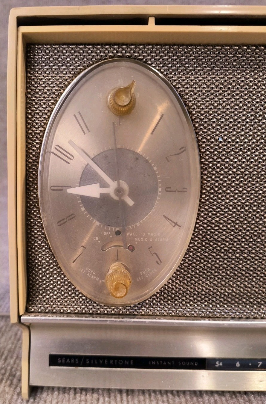 Sears Silvertone Radio Instant Sound Solid State AM Radio & Alarm Clock -Works