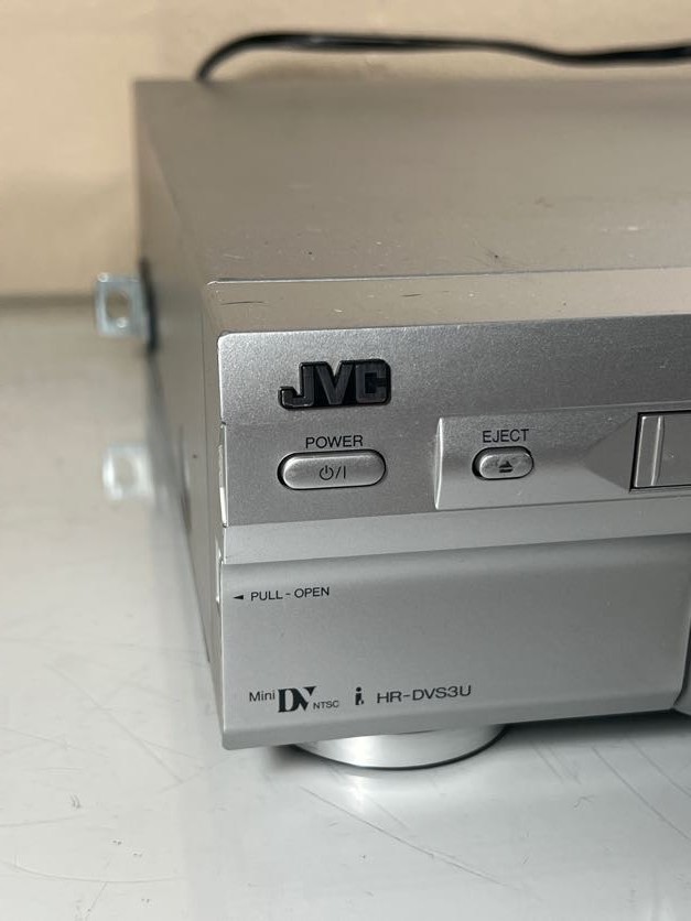 JVC HR-DVS3U Super VHS ET & Mini DV Player