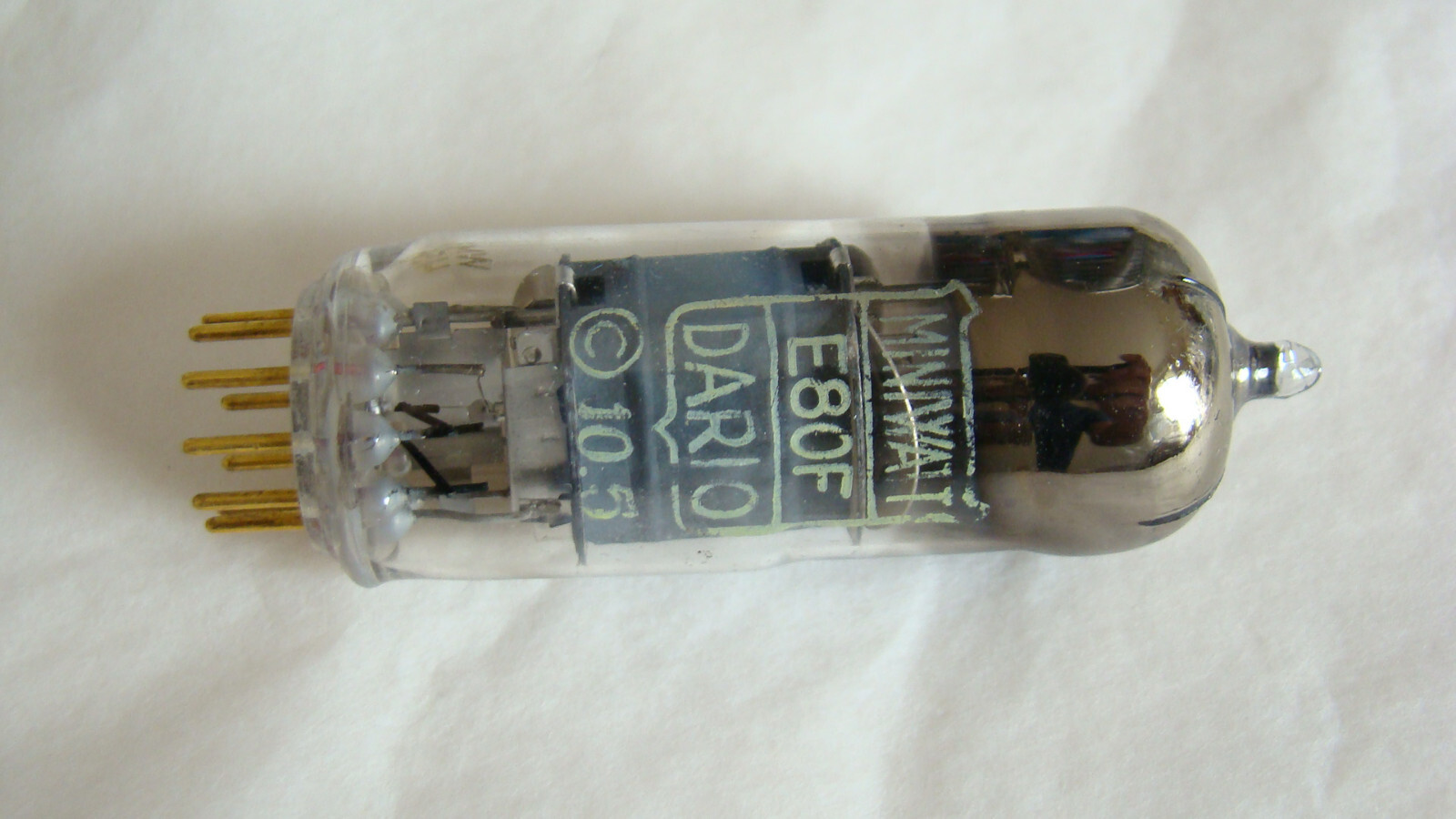 ONE VERY RARE MINIWATT DARIO E80F GOLD PINS PINCHED WAIST WELDED PLATE D GETTER