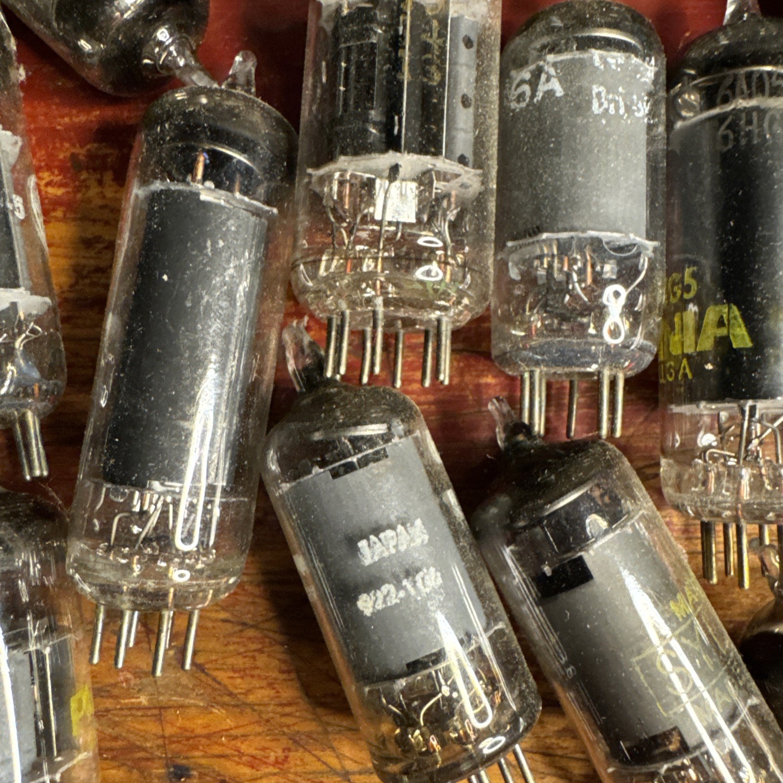 Vintage Vacuum Tube Lot – 40+ Tubes – RCA, Sylvania, Mullard, GE, Brimar SomeRar