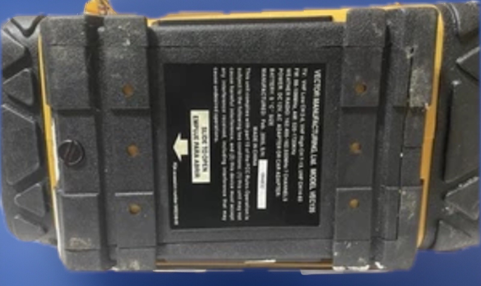 Vector Manufacturing Ltd, TV, FM Radio DC 12 V Battery Size C With Power Cord
