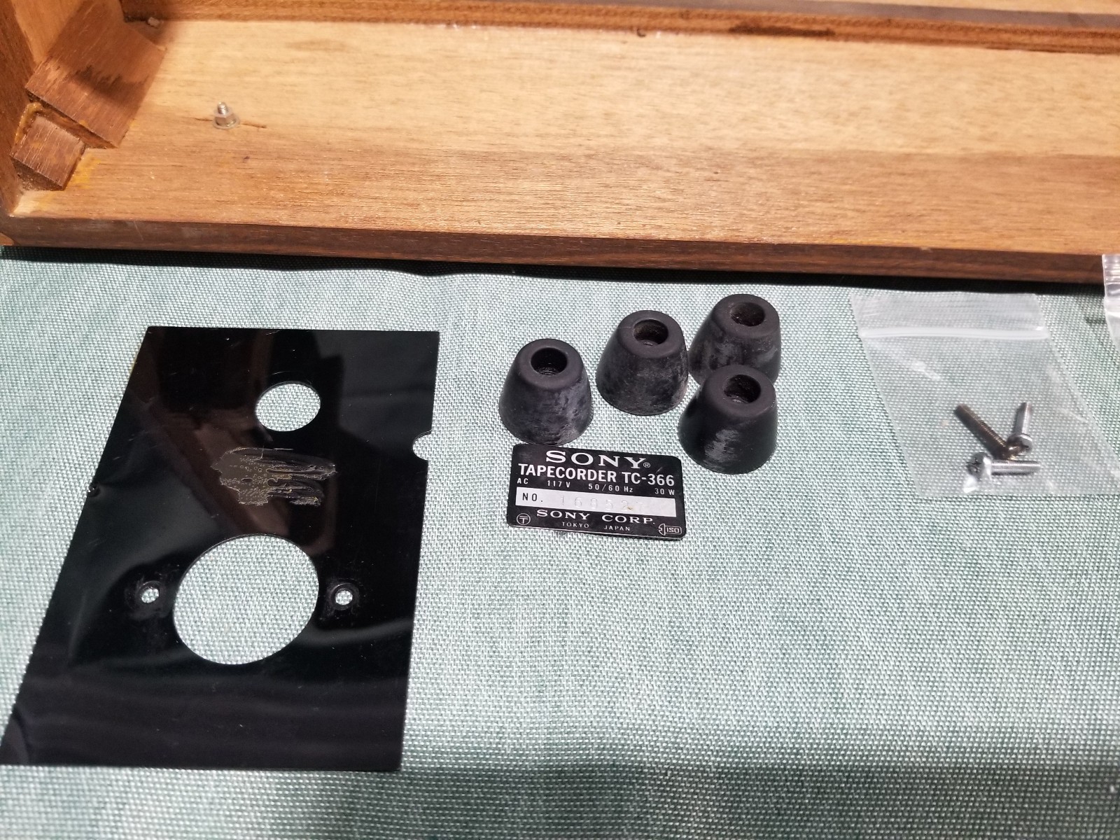 Sony TC 366 Reel to Reel ~ Wood Case Back and Feet Name Plate Hardware