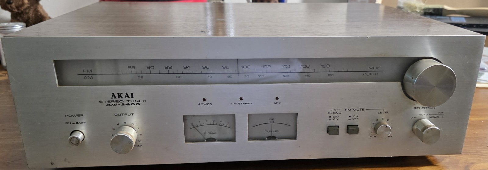 AKAI AT-2400 Tuner