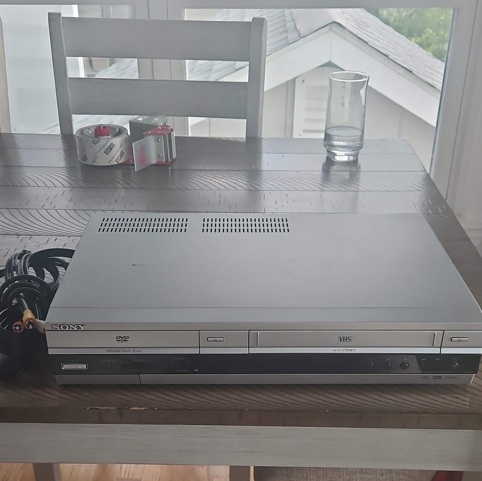 Sony SLV-D360P DVD/VHS VCR Combo Player Hi-Fi Stereo Progressive Scan 4-Head