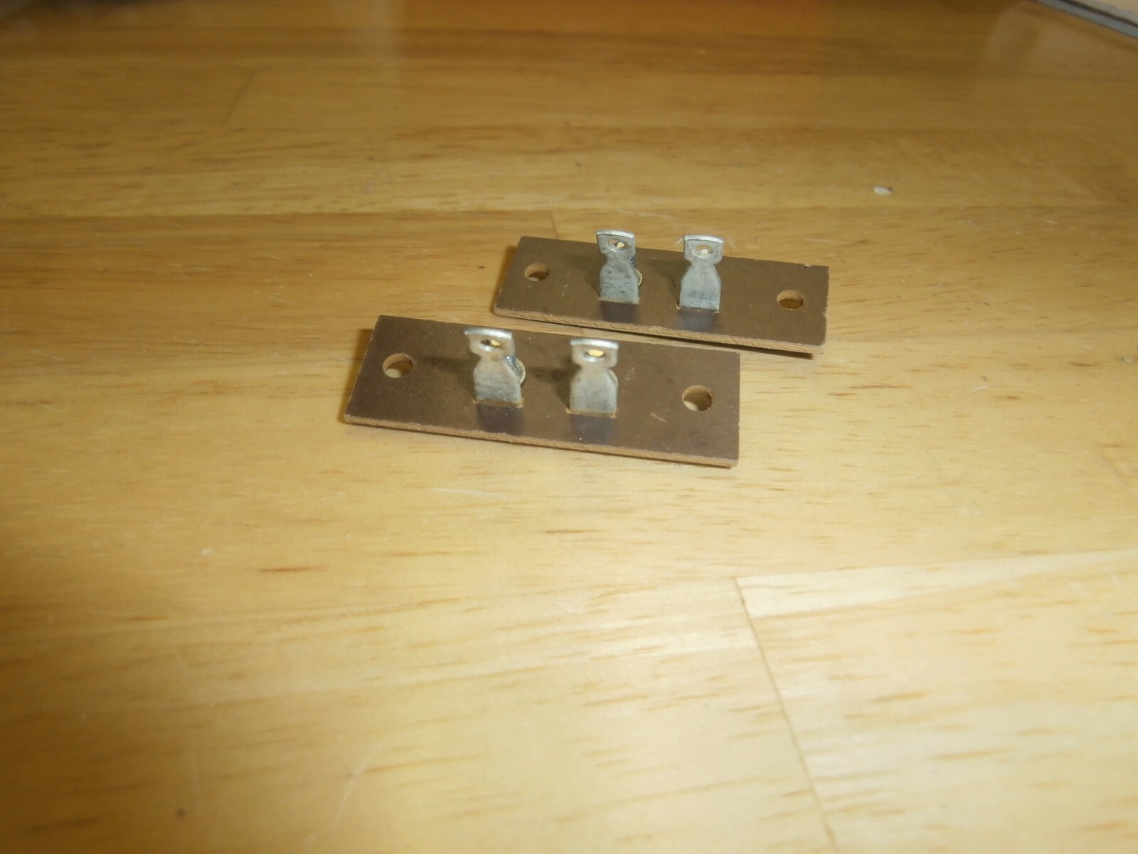 LOT/2 HH SMITH 872 PHENOLIC 2 POSITION SPEAKER SCREW TERMINAL STRIPS,NOS