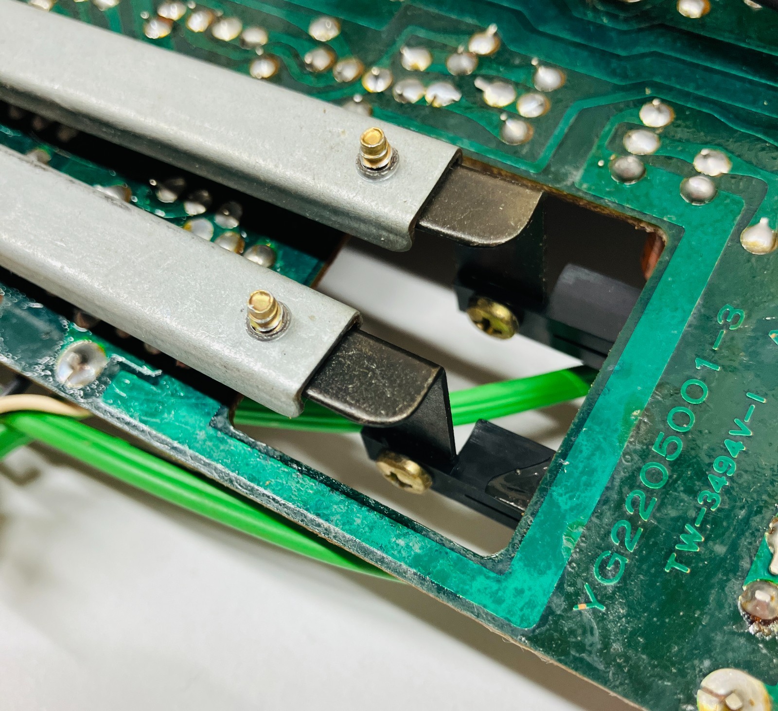 Marantz 2226B Receiver – Parting Out: P 700 Amplifier/Power Supply Board