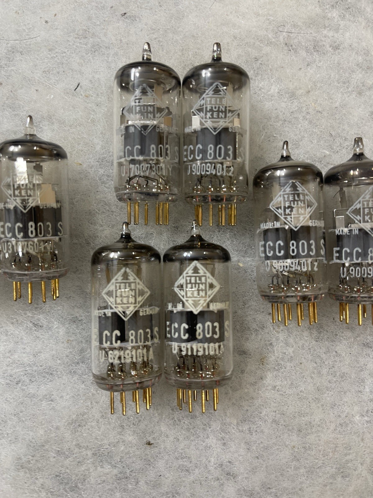 Telefunken ECC803S 12ax7 E83CC ec83 Gold Pins NOS NIB One Matched Pair