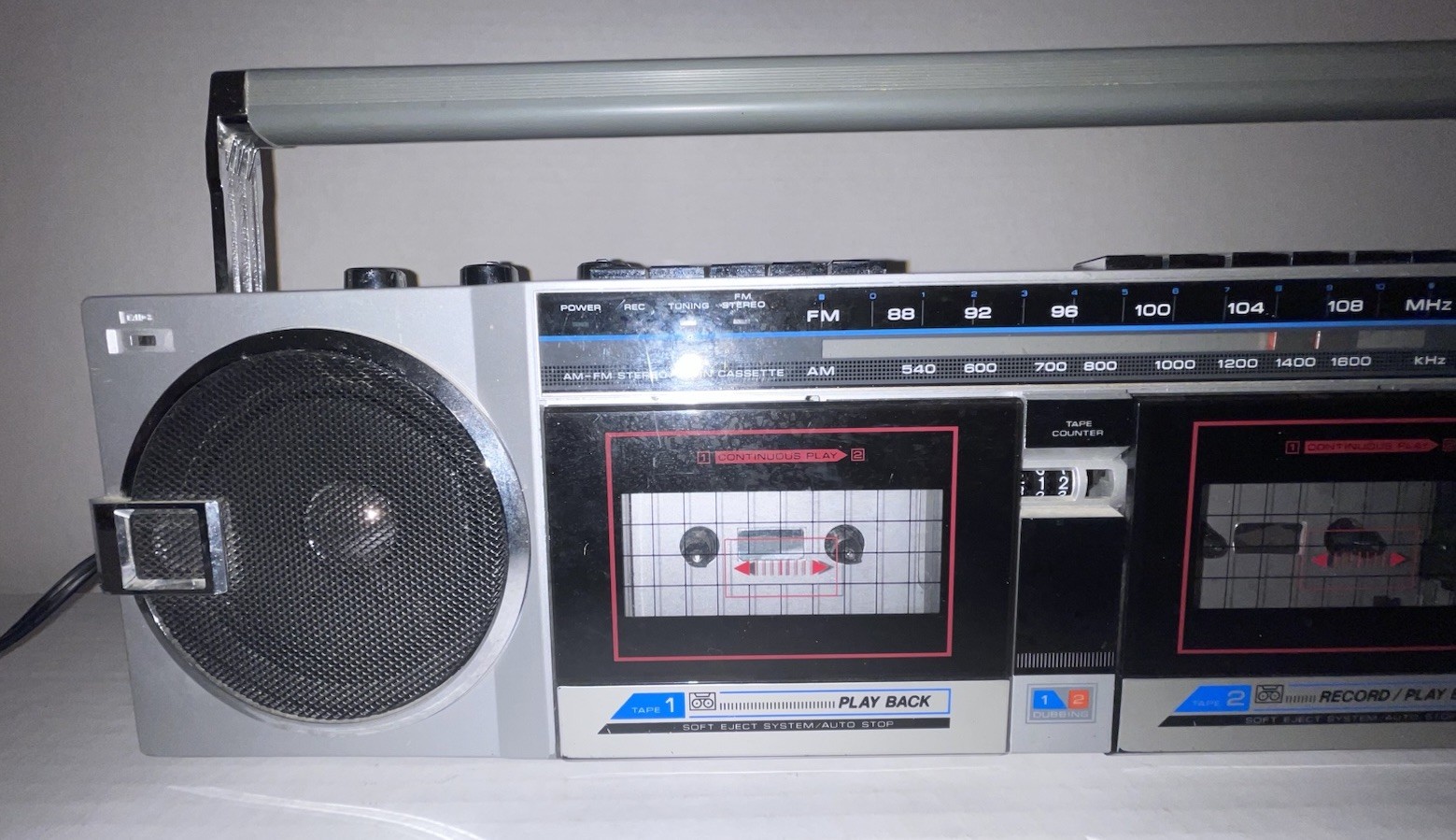 Vintage Soundesign Model 4656 AM/FM Cassette Player Record Playback Boombox Rare