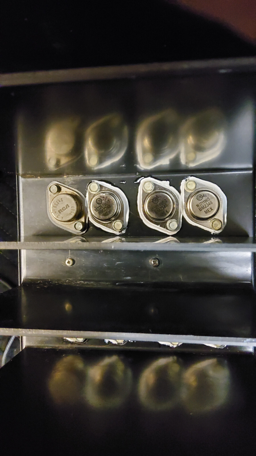 Phase linear 400 Series Two – Quasi Complimentary- 210 WPC at 8 Ohms