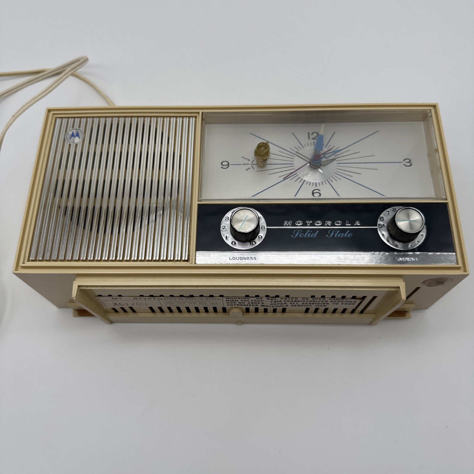 Vinatge Motorola Solid State Clock Radio XC17CH Works