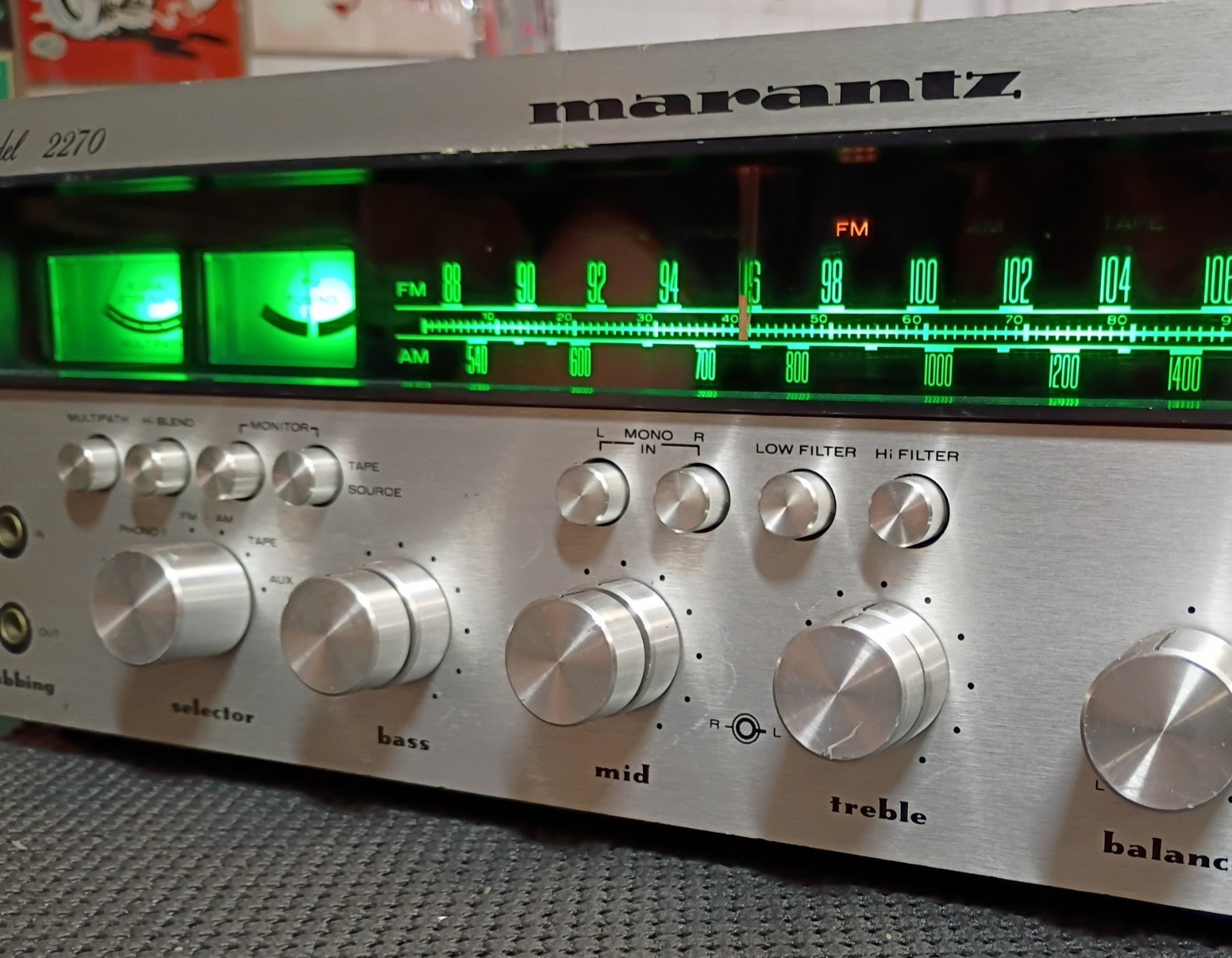 Marantz 2270 Stereophonic Receiver – Silver Faceplate – Cosmetic Wear – Read!