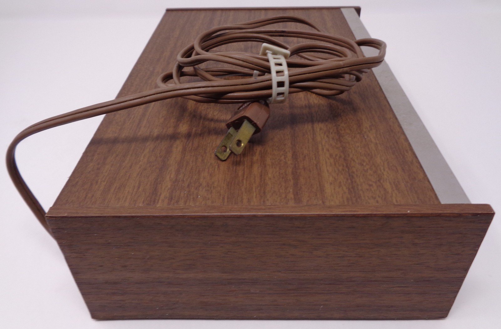 1970’s Concord DBA-9 Dolby Noise Reduction Unit – powers up, and needles move.