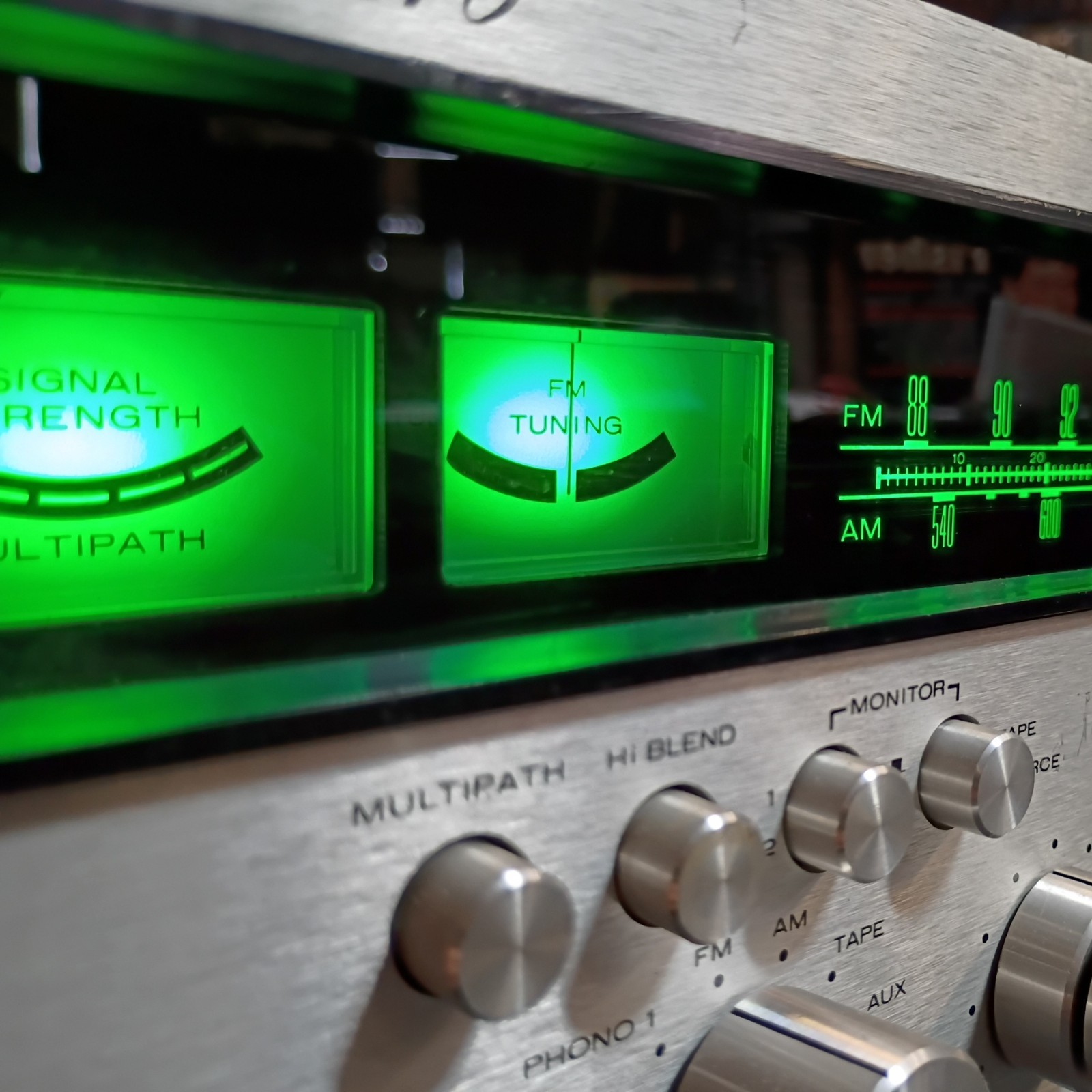 Marantz 2270 Stereophonic Receiver – Silver Faceplate – Cosmetic Wear – Read!