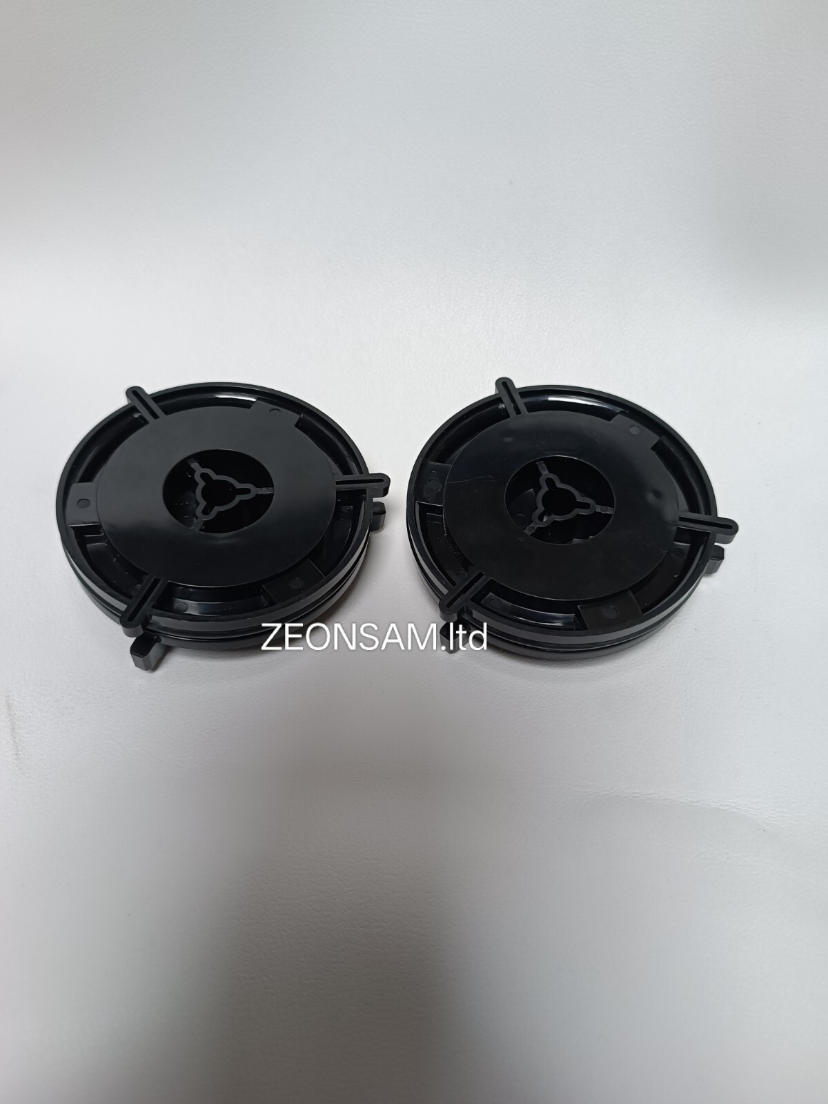 1 Pair Sony Plastic NAB HUB ADAPTERS For Revox,Akai,Pioneer,Teac,Tascam etc..
