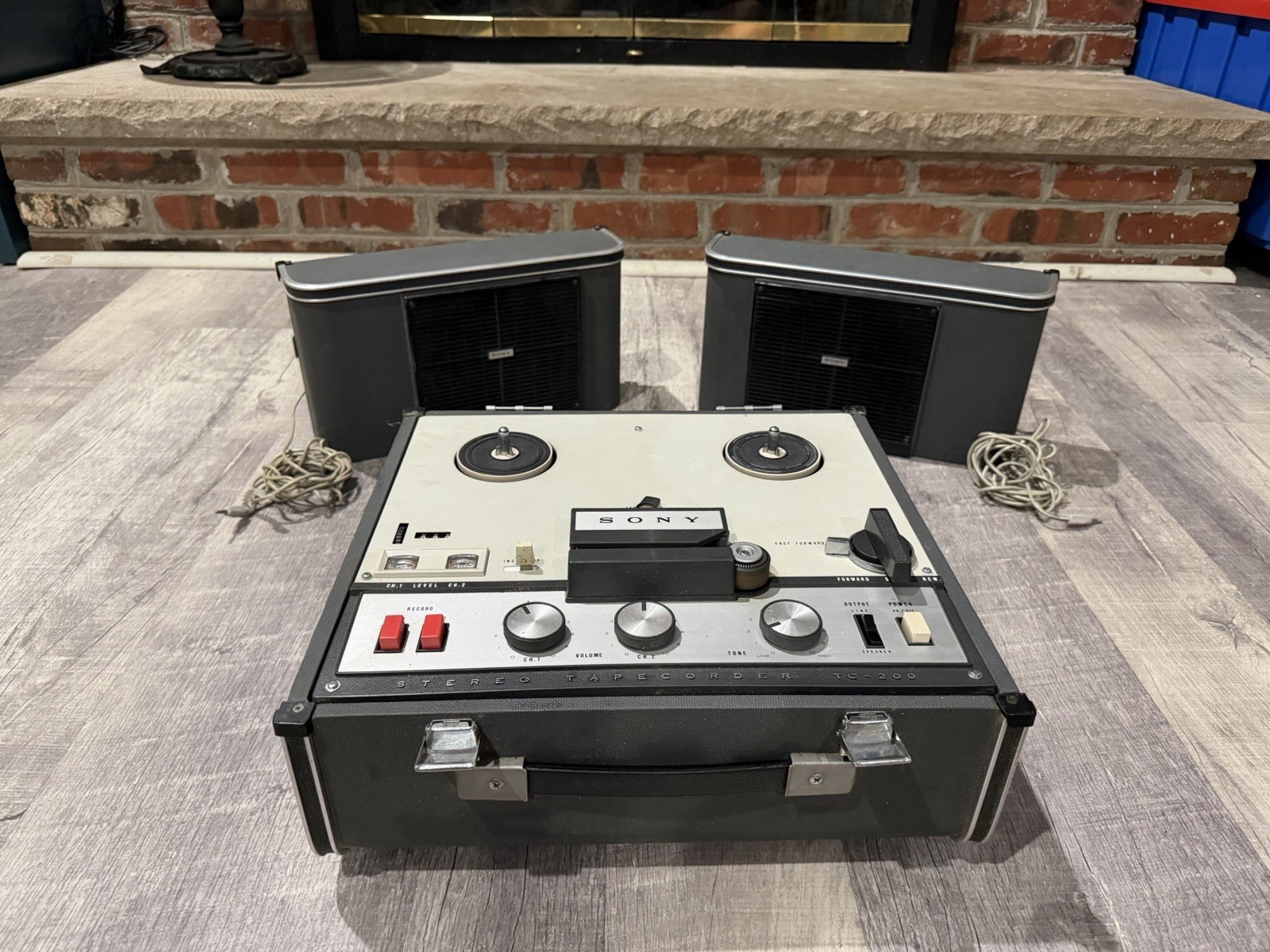 RARE VINTAGE Sony TC-200 Reel-To-Reel Tape Recorder-TESTED