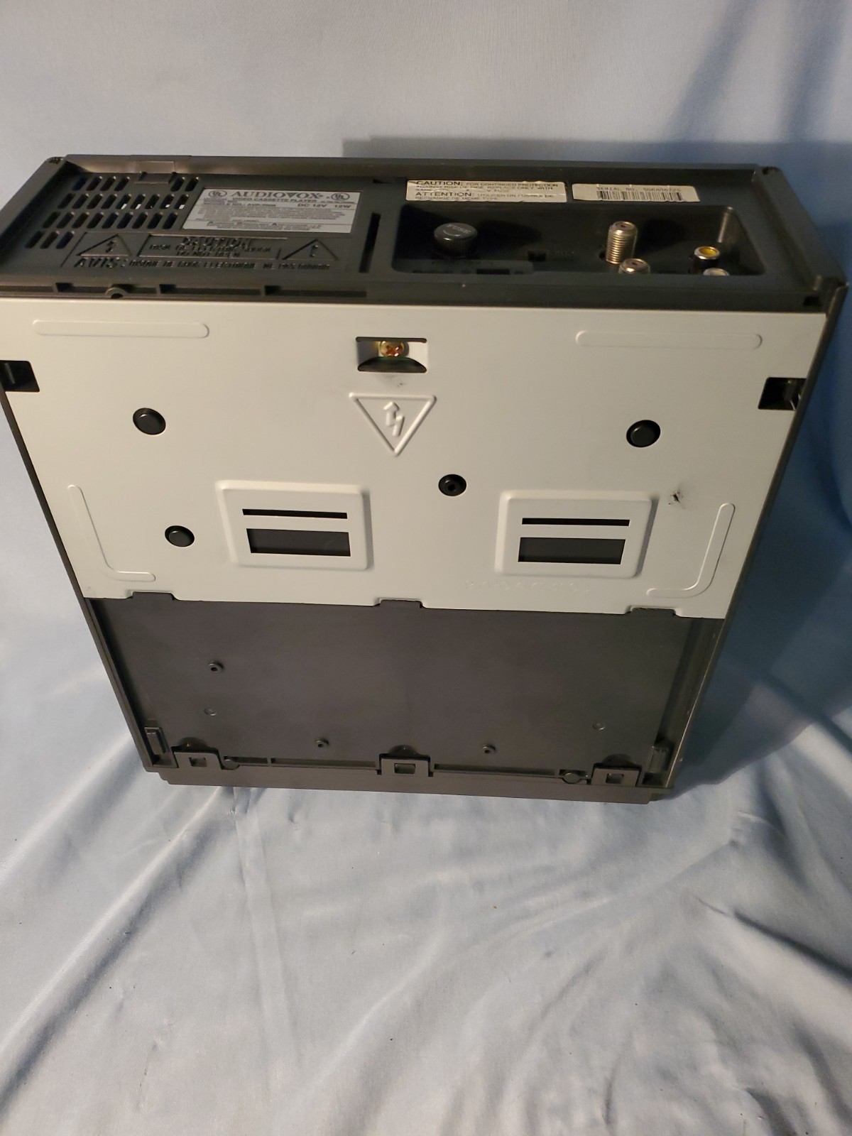 Audiovox AVP-7000 VHS 12 Volt Video Cassette Tape Player with Power Cable WORKS!