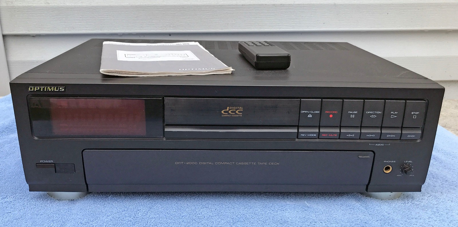 OPTIMUS DCT 2000 DCC DIGITAL COMPACT CASSETTE RECORDER/PLAYER W/EXTRAS