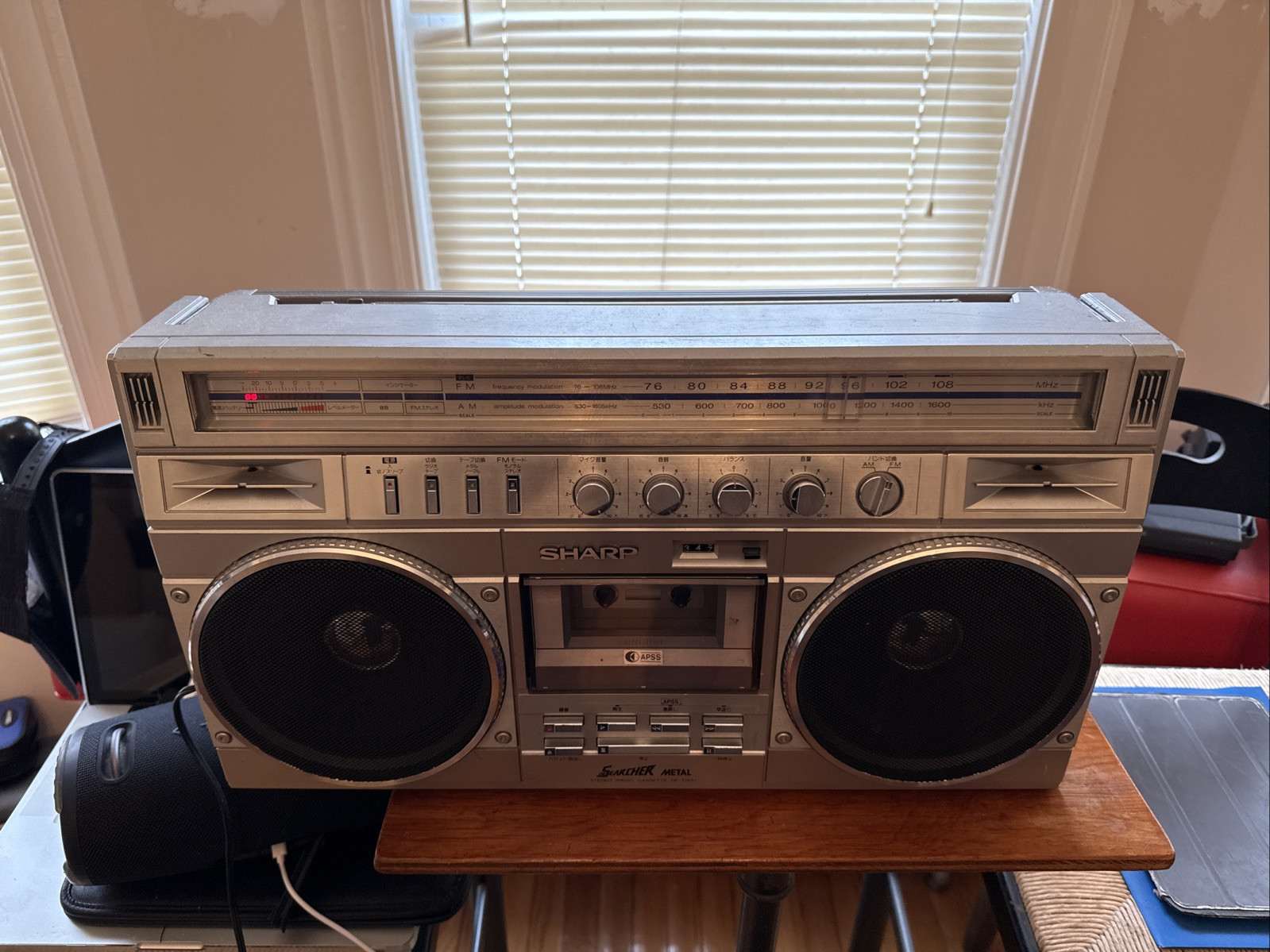 Radio Sharp GT 318 Radio Cassette Player Smoke-House Everything Works .🇯🇵