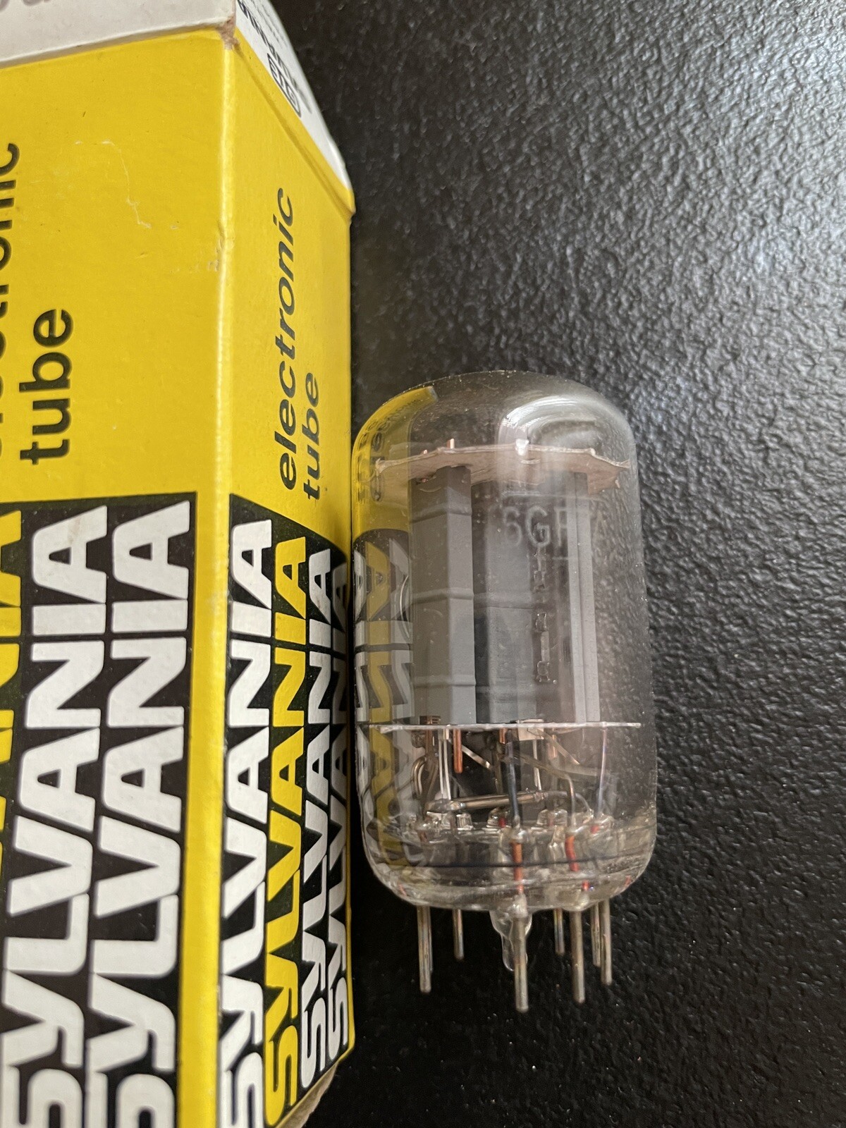 VINTAGE Sylvania ELECTRONIC TUBE * UNTESTED * 6GF7A