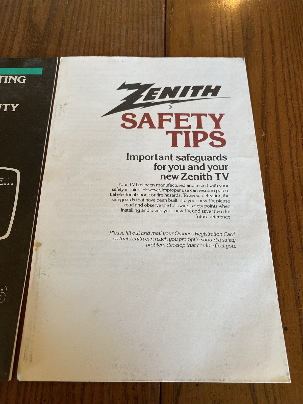 1980’s Zenith Custom Series Color TV Operating Guide Antenna Connection Safety