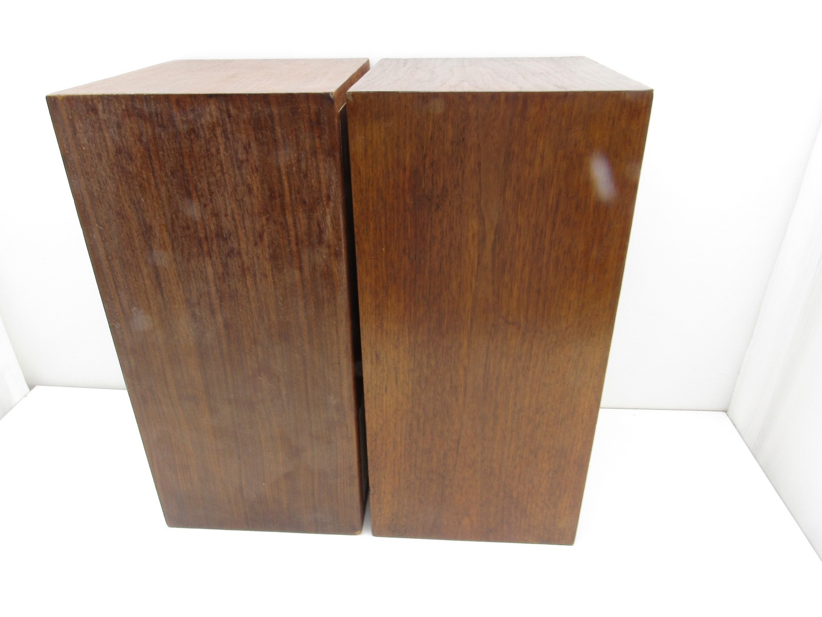 PAIR Acoustic Research AR-4x ORIGINAL EMPTY WOOD CABINETS