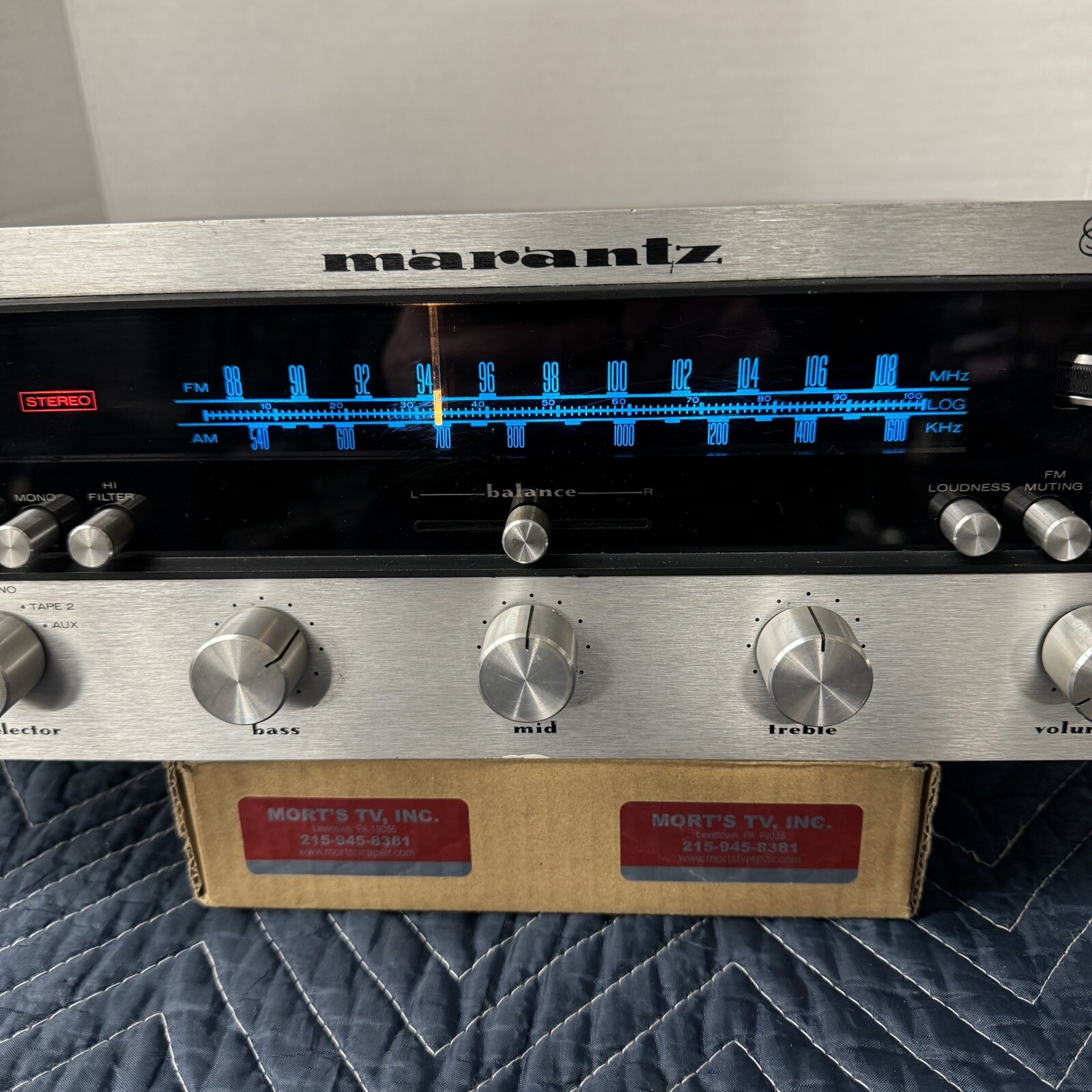 MARANTZ 2220B VINTAGE AM/FM STEREO RECEIVER – SERVICED – CLEANED – TESTED