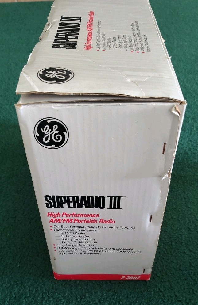 GE SuperRadio III Model 7-2887 Long Range AM/FM High Performance – Box & Foam