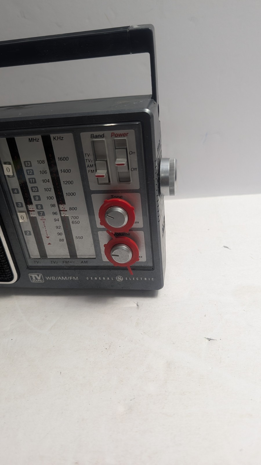 Vintage GE General Electric 7-2945A 4-Band Portable TV Sound WB AM FM Radio…