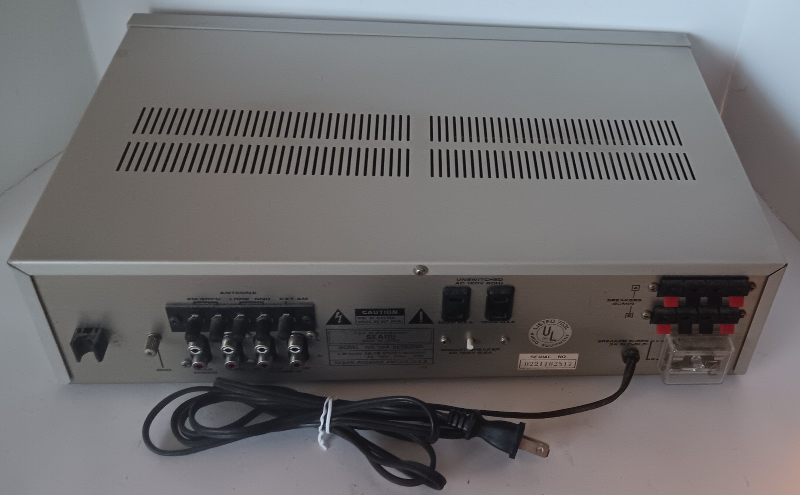 LXI Series AM/FM Stereo Receiver 564.92583250 Silver Face Tested SEARS vintage