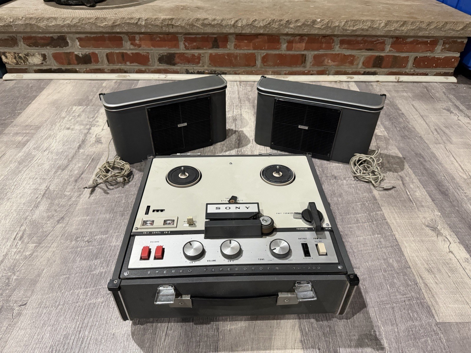 RARE VINTAGE Sony TC-200 Reel-To-Reel Tape Recorder-TESTED