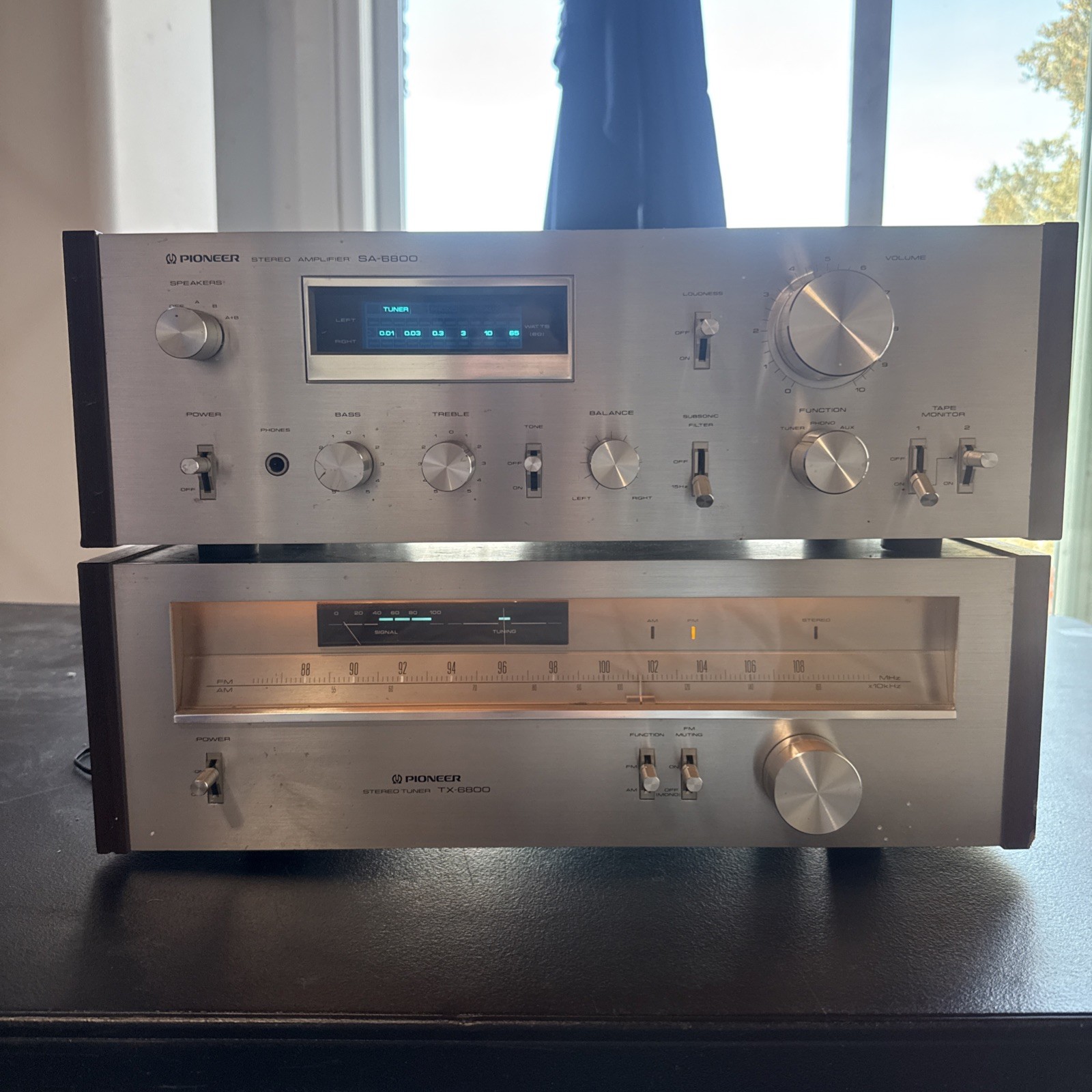 Pioneer SA-6800 Stereo Integrated Amplifier TX6800 TUNER