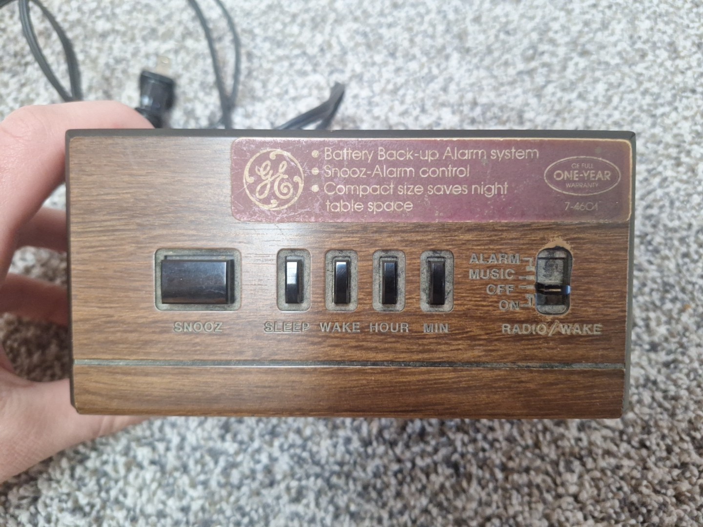 Vintage General Electric Faux Wood Grain Alarm Clock AM/FM Radio GE 74601A
