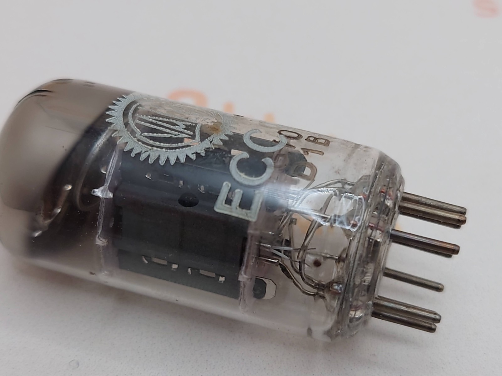 Valvo ECC82 Short Plates 30-deg Angled O-getter Matched Pair (A)-Hamburg ’61 Gf0