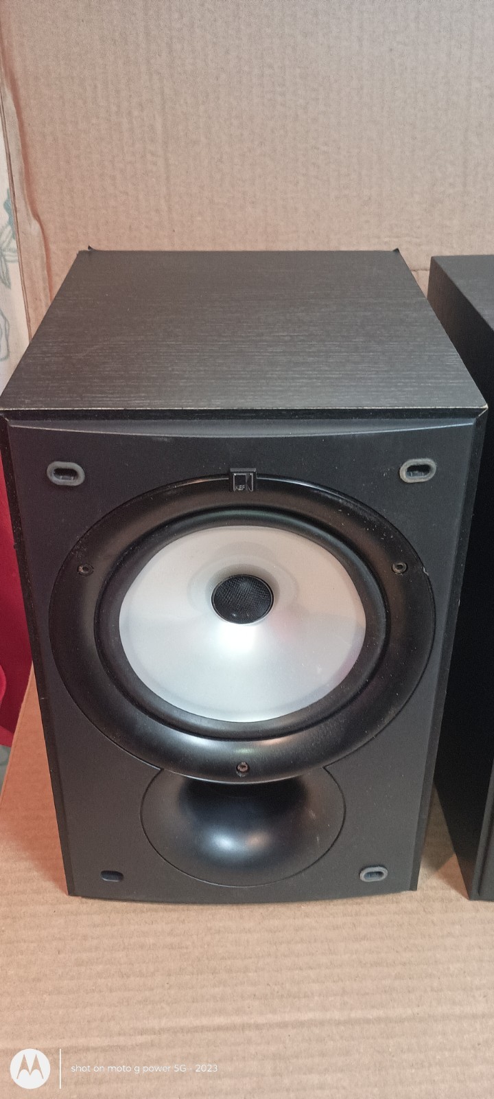 KEF Q15.2 Pair of Bookshelf Speakers 10-100W 8 Ohm Bi-Wired Black Ash