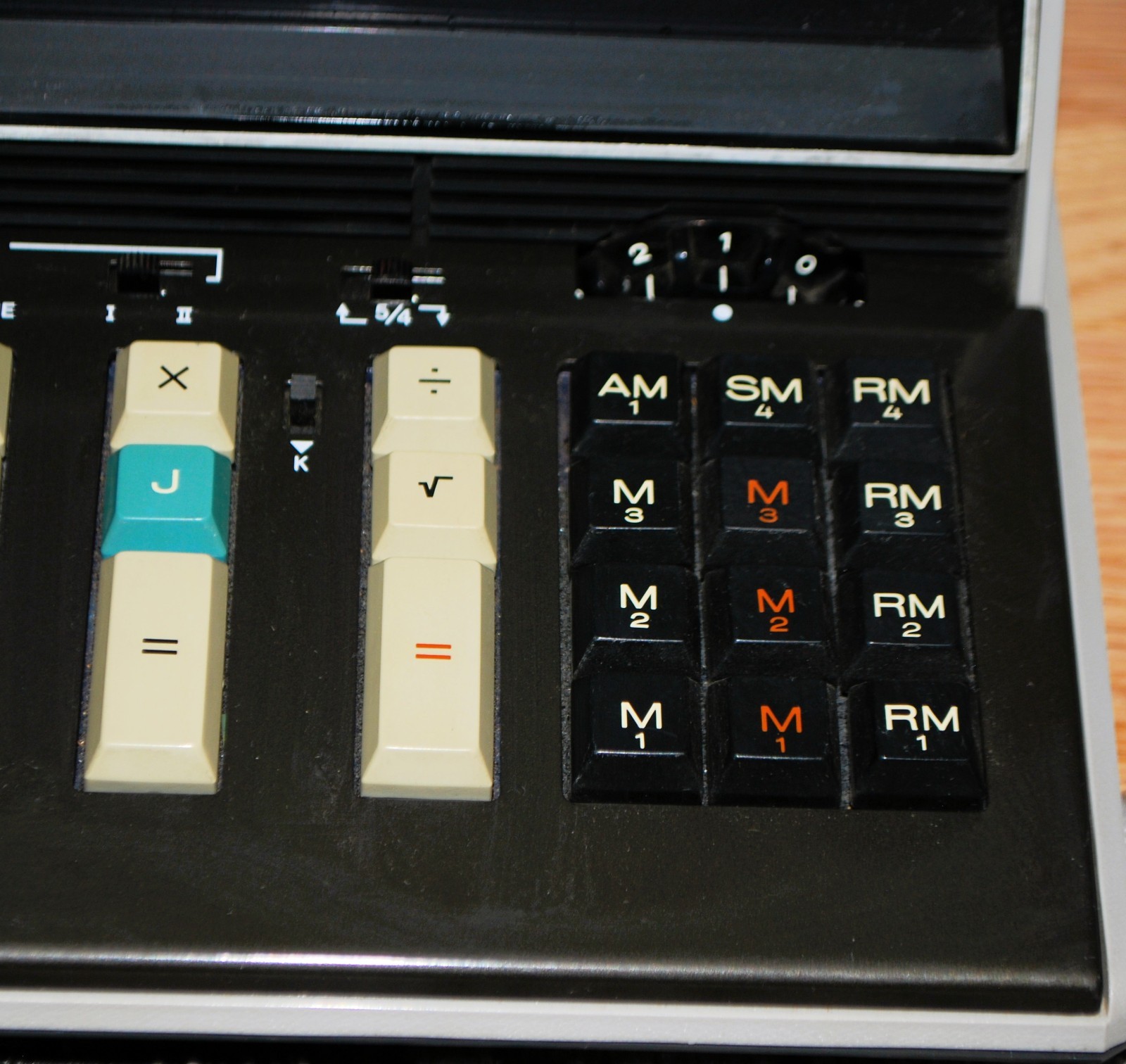Vintage 70’s Canon Canola 164P Desktop Calculator Nixie Tubes old Computer Japan