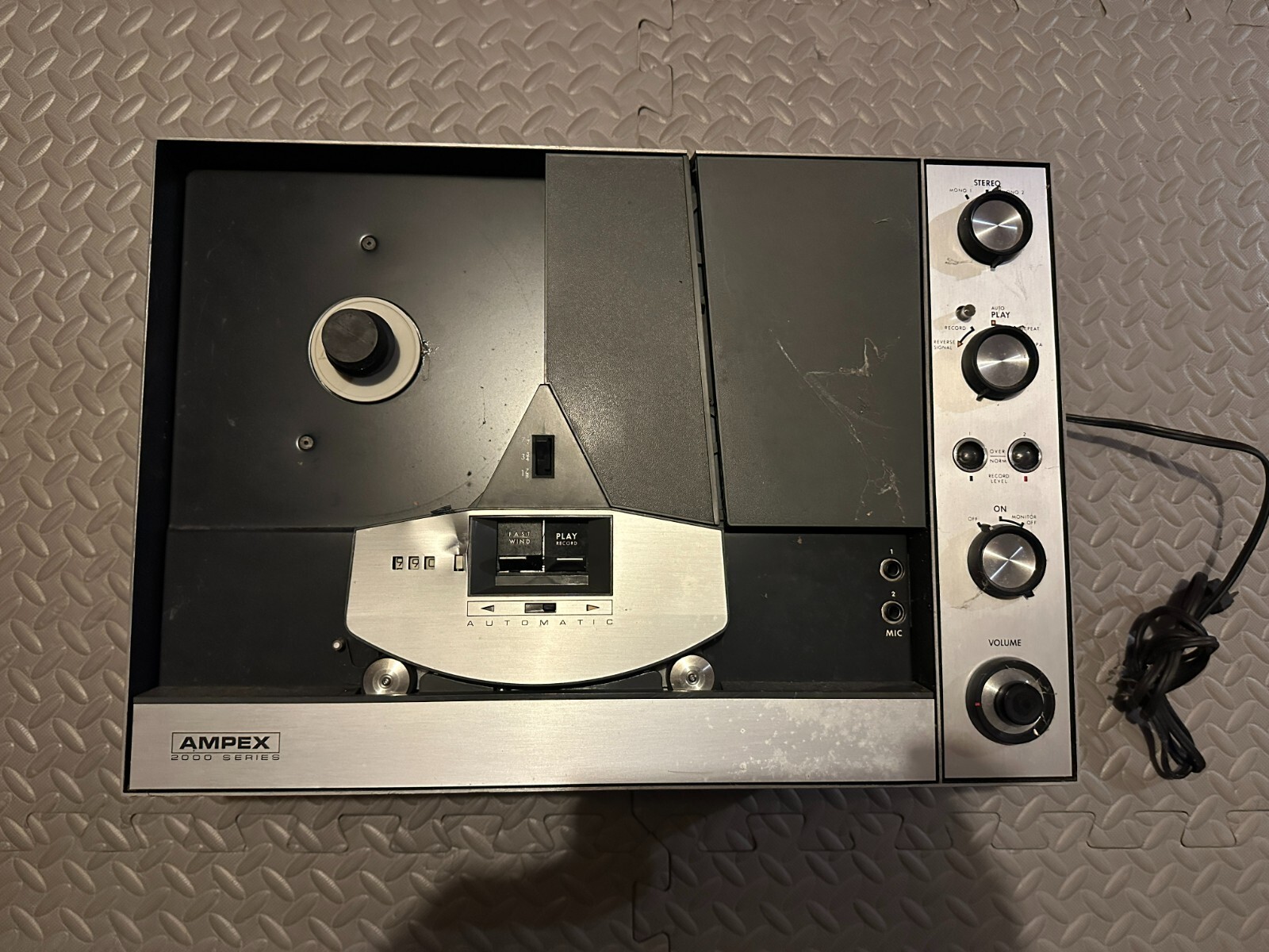 Ampex Stereo Tube Reel-to-Reel Model 2050 – ***UNTESTED***