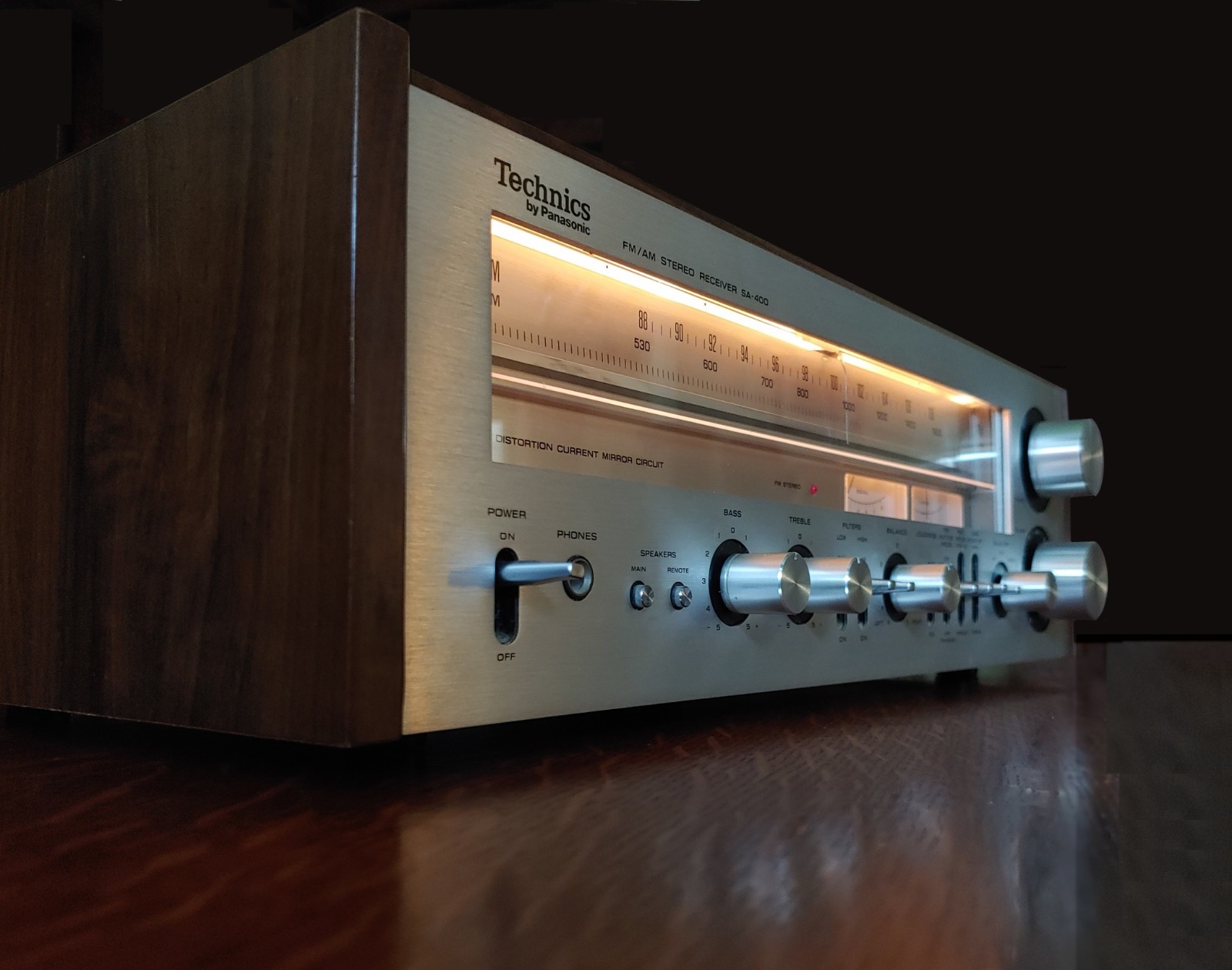 Technics SA-400 Stereo Receiver. Works. FOR RESTORATION/REPAIR
