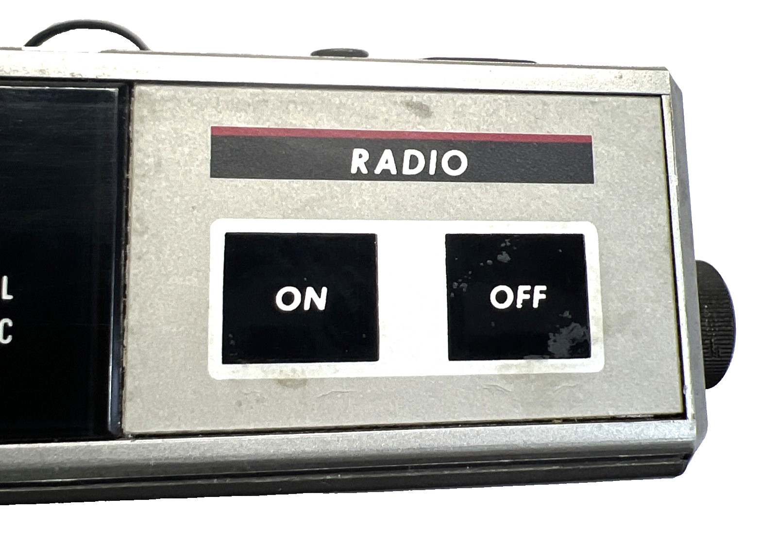 Vintage GE Spacemaker Kitchen Companion AM/FM Radio Model 7-4215, With Mount