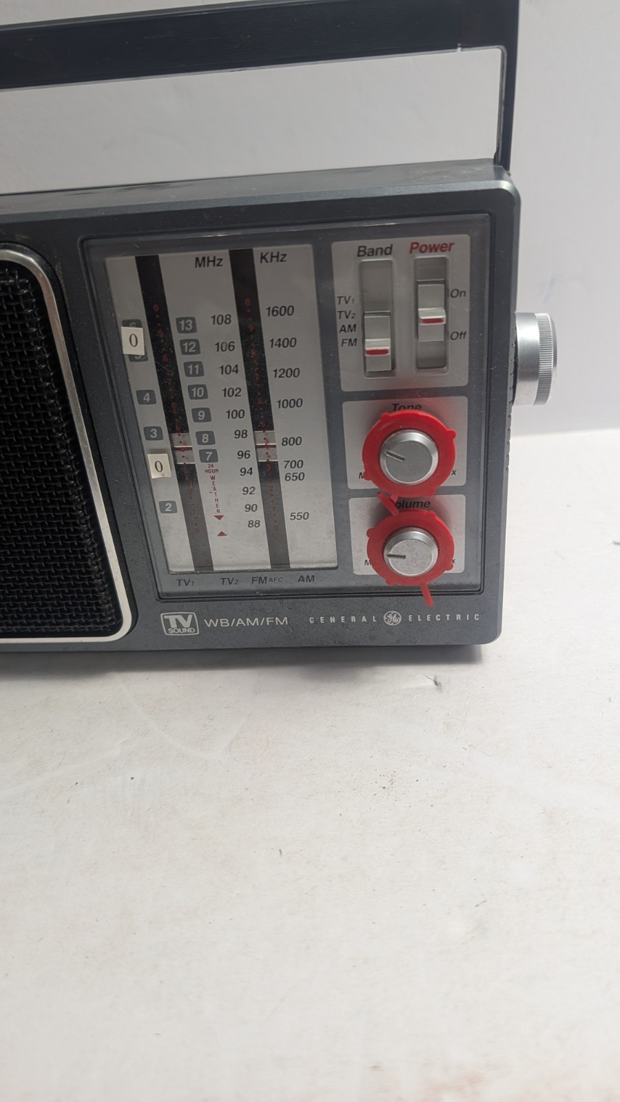 Vintage GE General Electric 7-2945A 4-Band Portable TV Sound WB AM FM Radio…