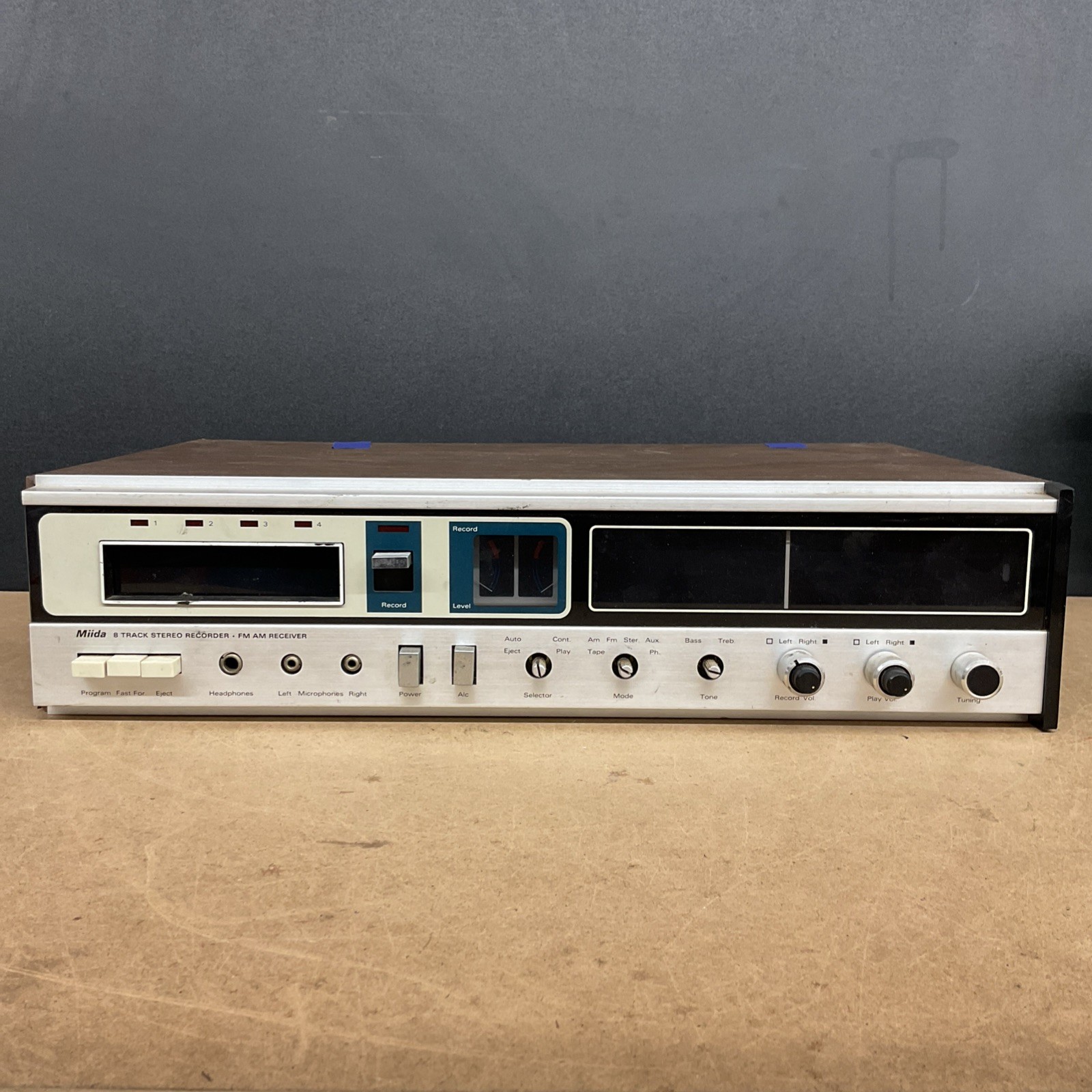 Miida M104 8 Track Stereo Recorder FM AM Receiver – Broken Untested