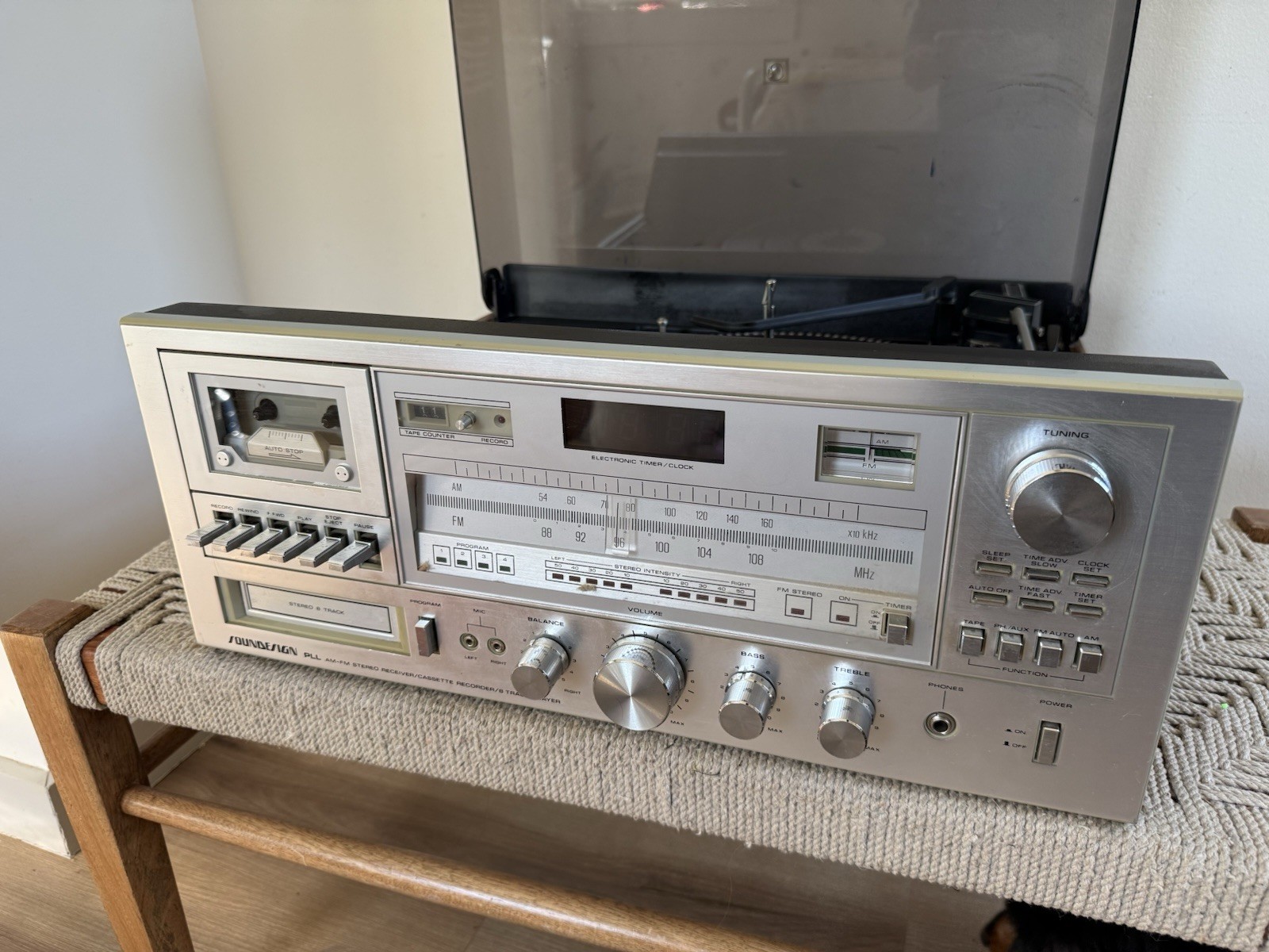 🍊Vintage 1980s Soundesign Turntable/Tape/Stereo Receiver | Model 6943 SAVE ME!