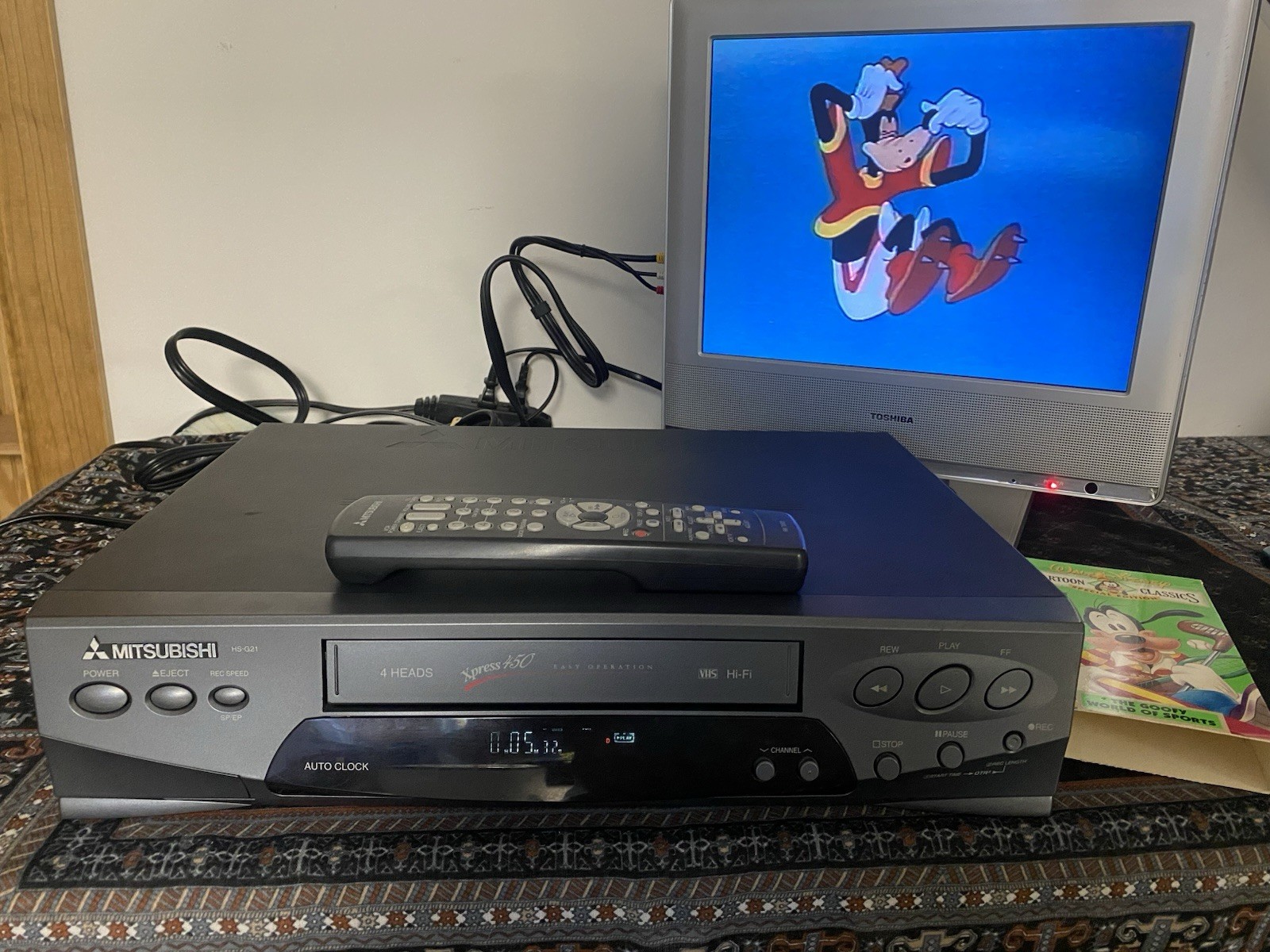 MITSUBISHI HS-G21 Xpress 450 Video Cassette Recorder 4 Head-Works *With Remote*